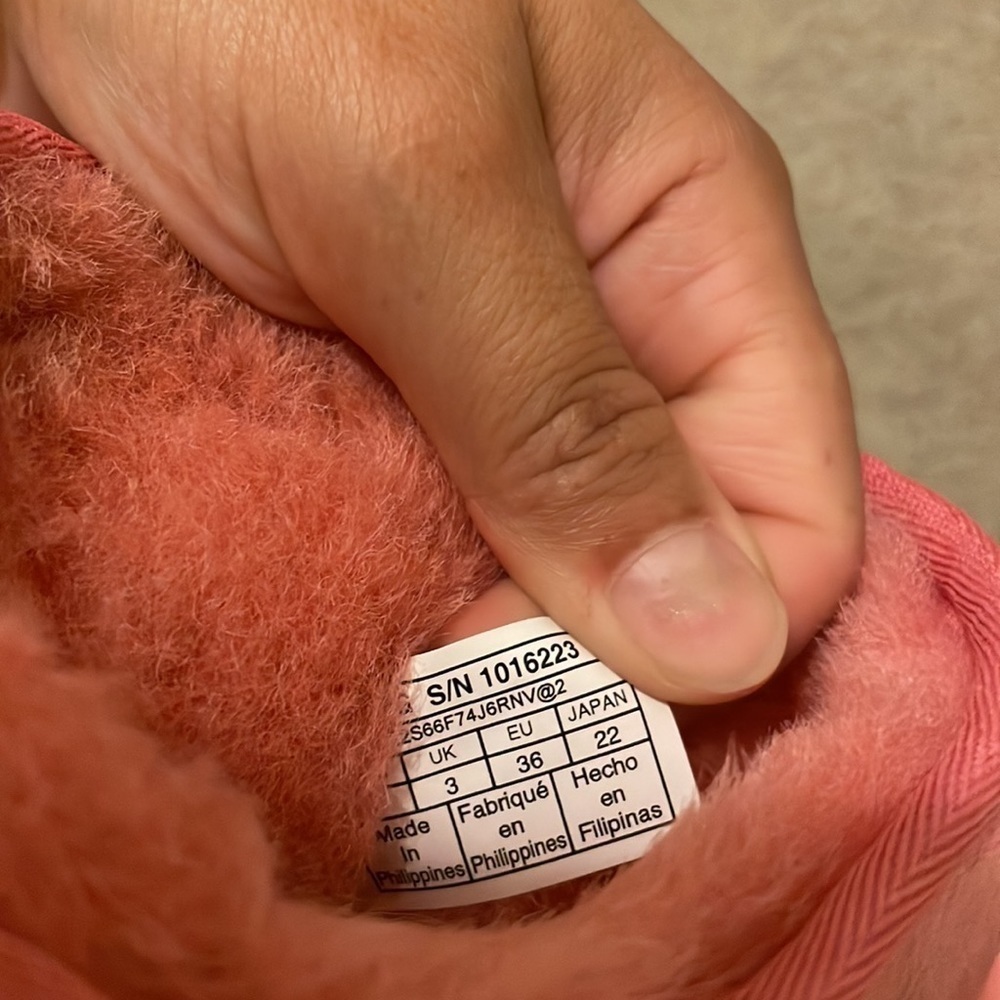 Cute pink brand new Ugg boots​​​​​​ - Picture 8 of 11